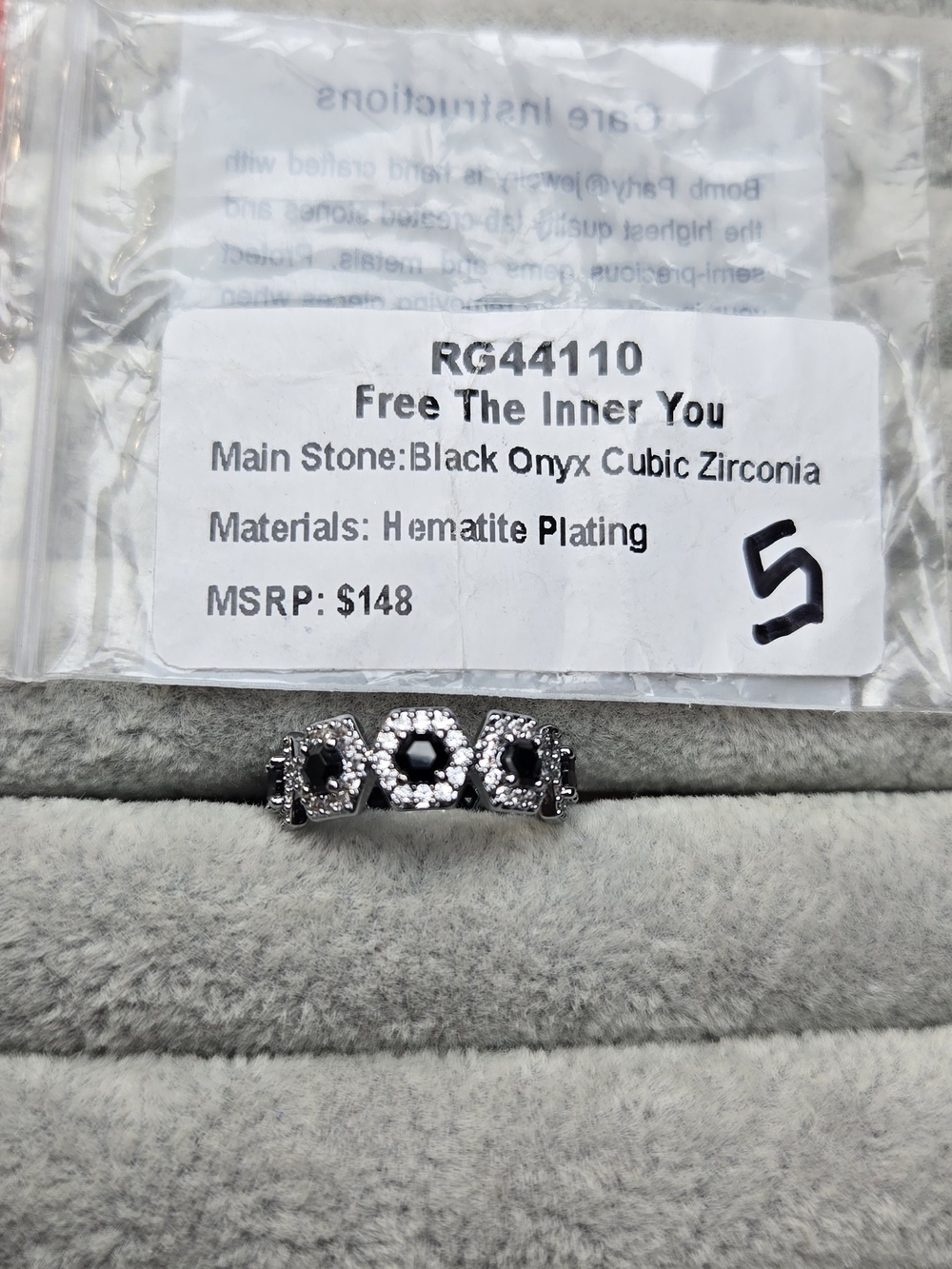 New! Size 5 Black Onyx Cubic Zirconia Hematite Plating Bomb Party Ring RG44110